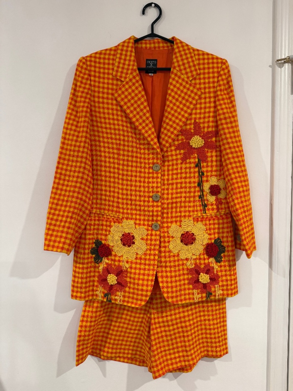 Cento X Cento by Iceberg orange matching blazer & shorts, made in Italy, EU 42.